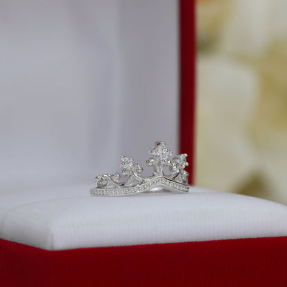 Crown ring with circular relief