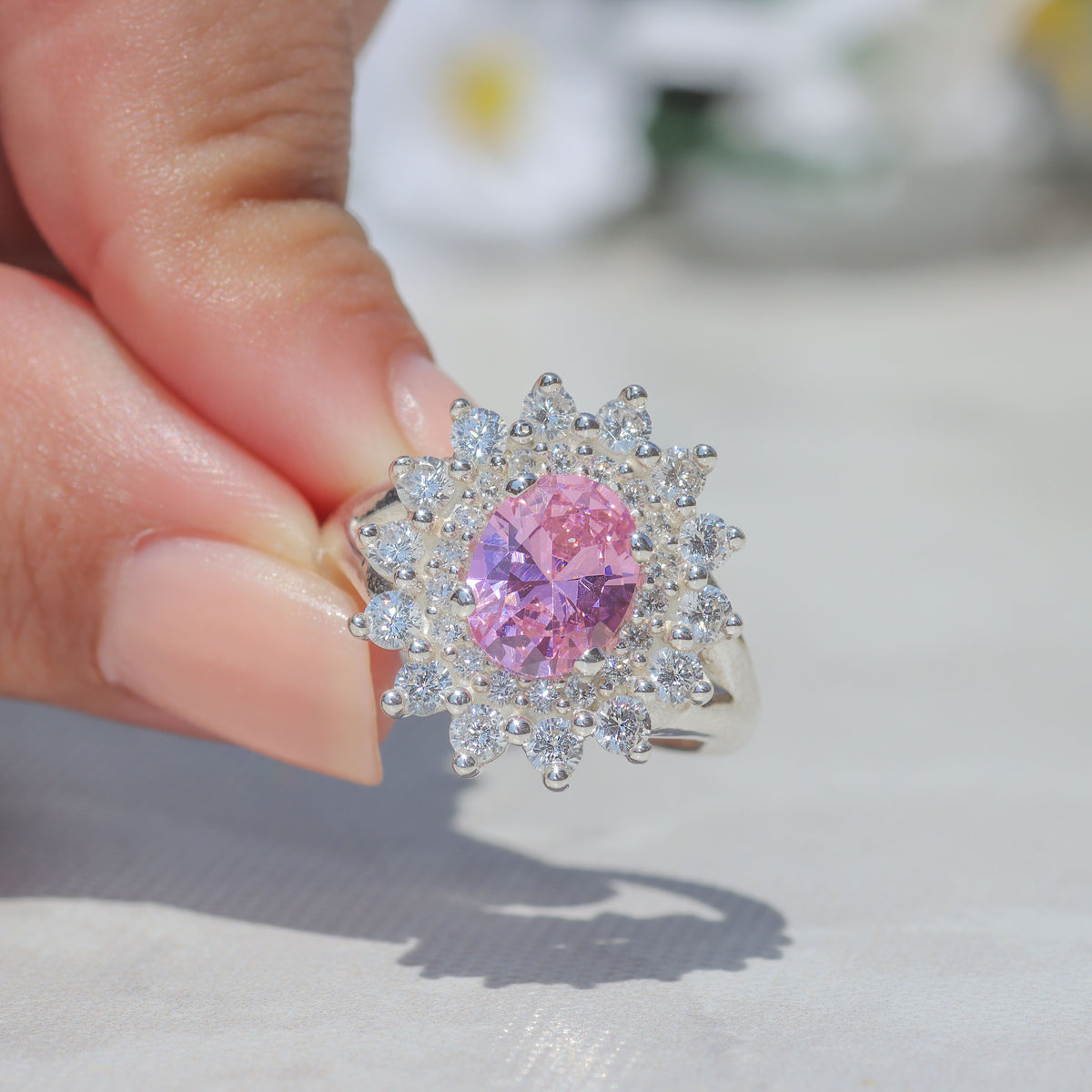 Anillo roseta con piedra central oval en plata 950