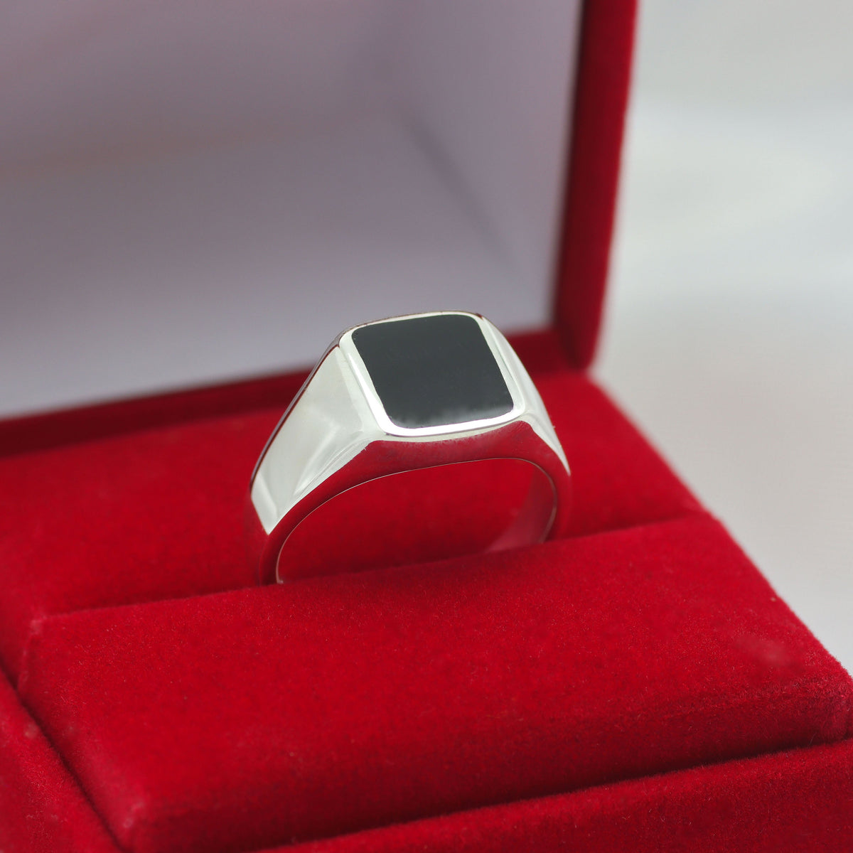 Solitaire ring - 950 Silver