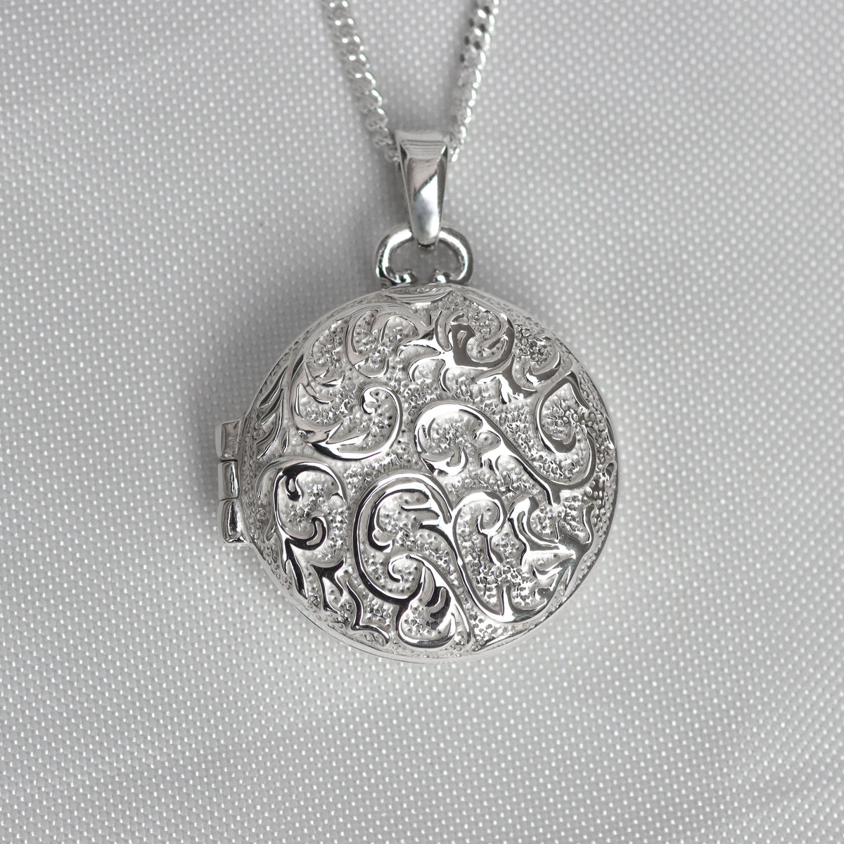 950 Silver Branch Locket Necklace