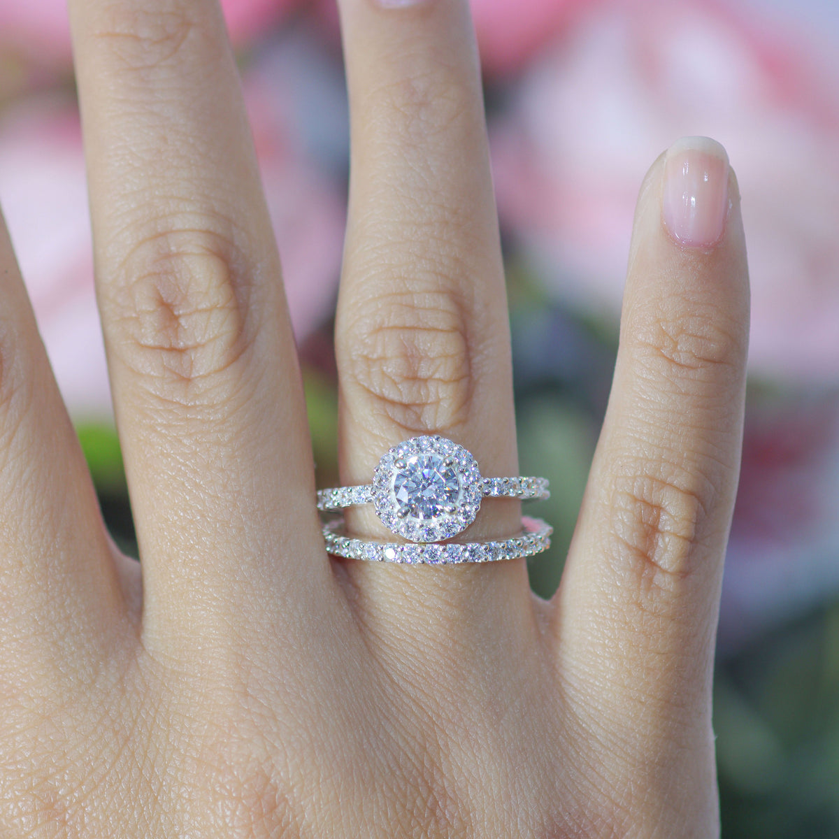 Anillo con piedra blanca en plata 950 – White Cut