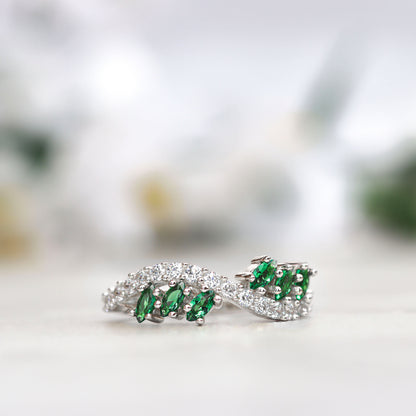 Anillo infinito con piedra marquesa en plata 950