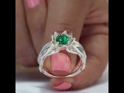 Natu ring with circular cut