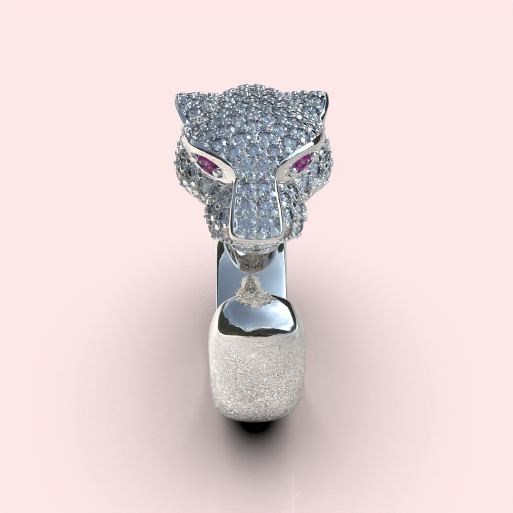 Panther ring with circular cut