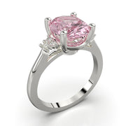 Anillo solitario con corte oval