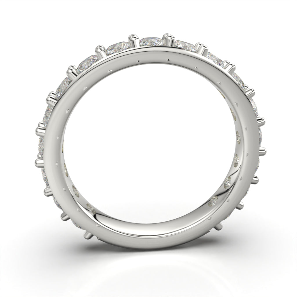Solitaire ring with circular cut