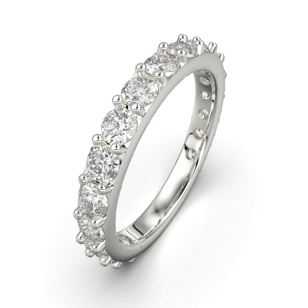 Solitaire ring with circular cut