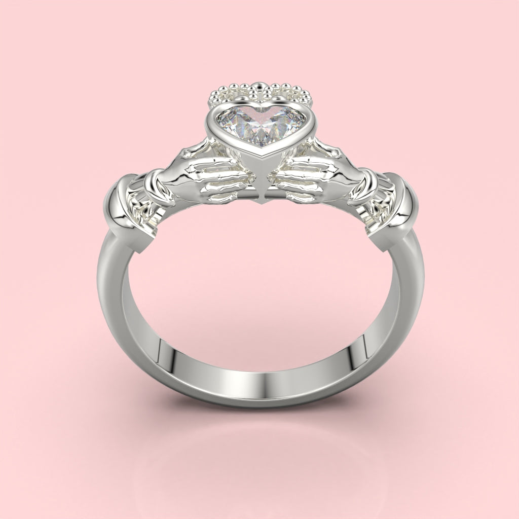 Anillo corona corazón con corte circular